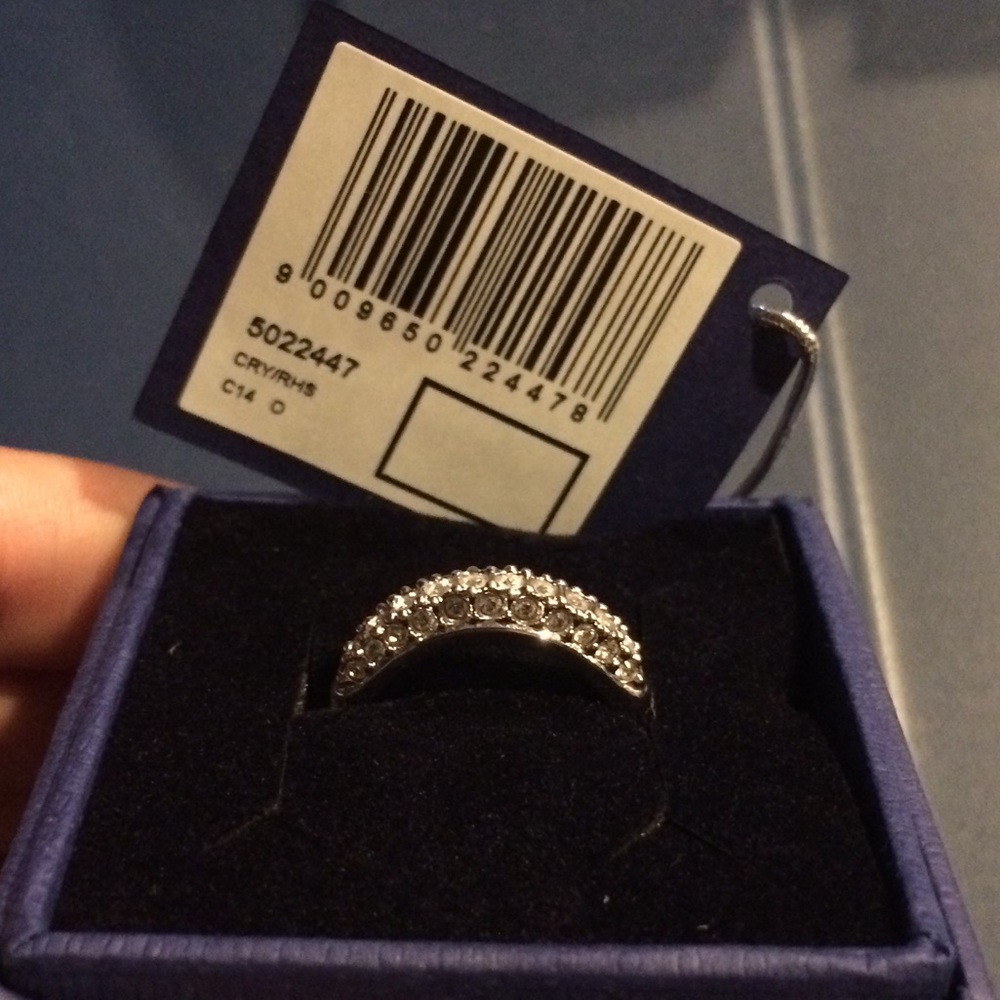 Retired Swarovski sparkle ring